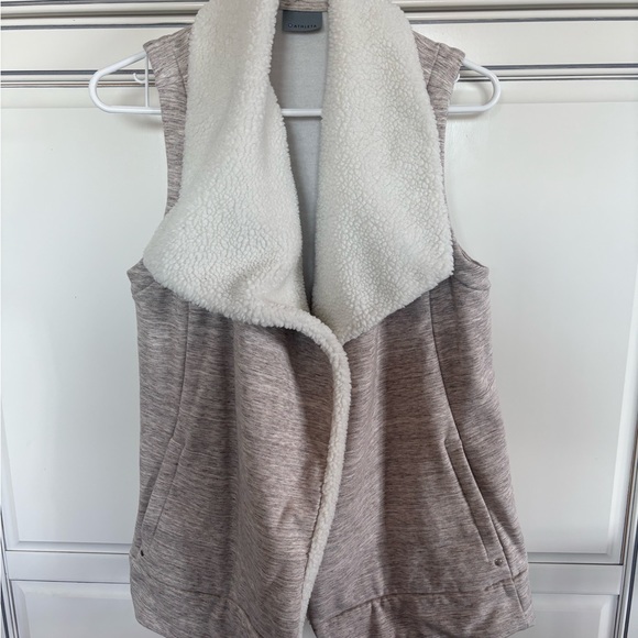Athleta Apres Anything Sherpa lined vest Small - Picture 2 of 8